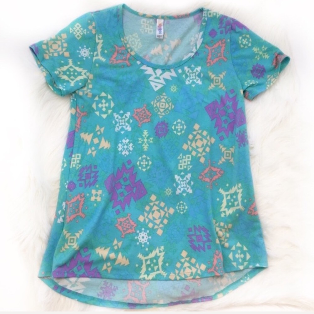 ✨5 FOR $25✨ LuLaRoe Classic T Blue Graphic Tee Shirt